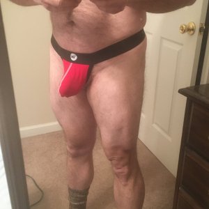 Real Men Lift Pouch red