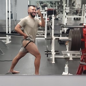 Strap flash at the gym
