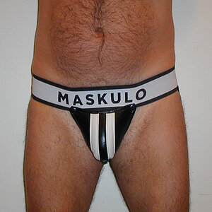 JK - Maskulo - Black (L) (2).JPG