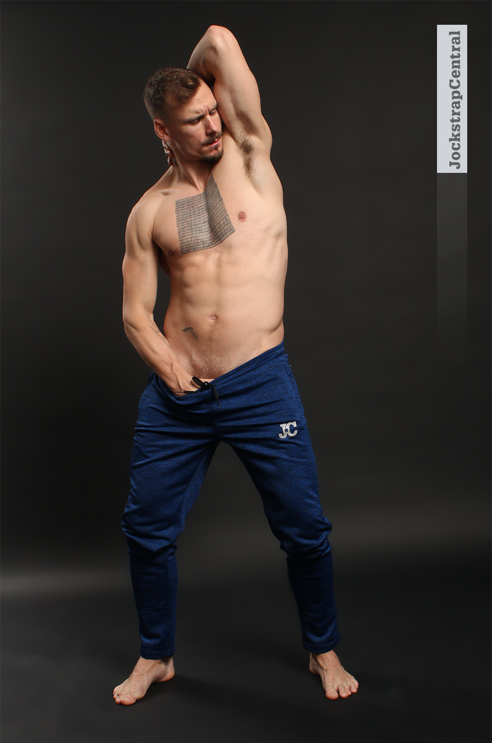 windom-gold-jc-athletic-contact-track-pants03.jpg