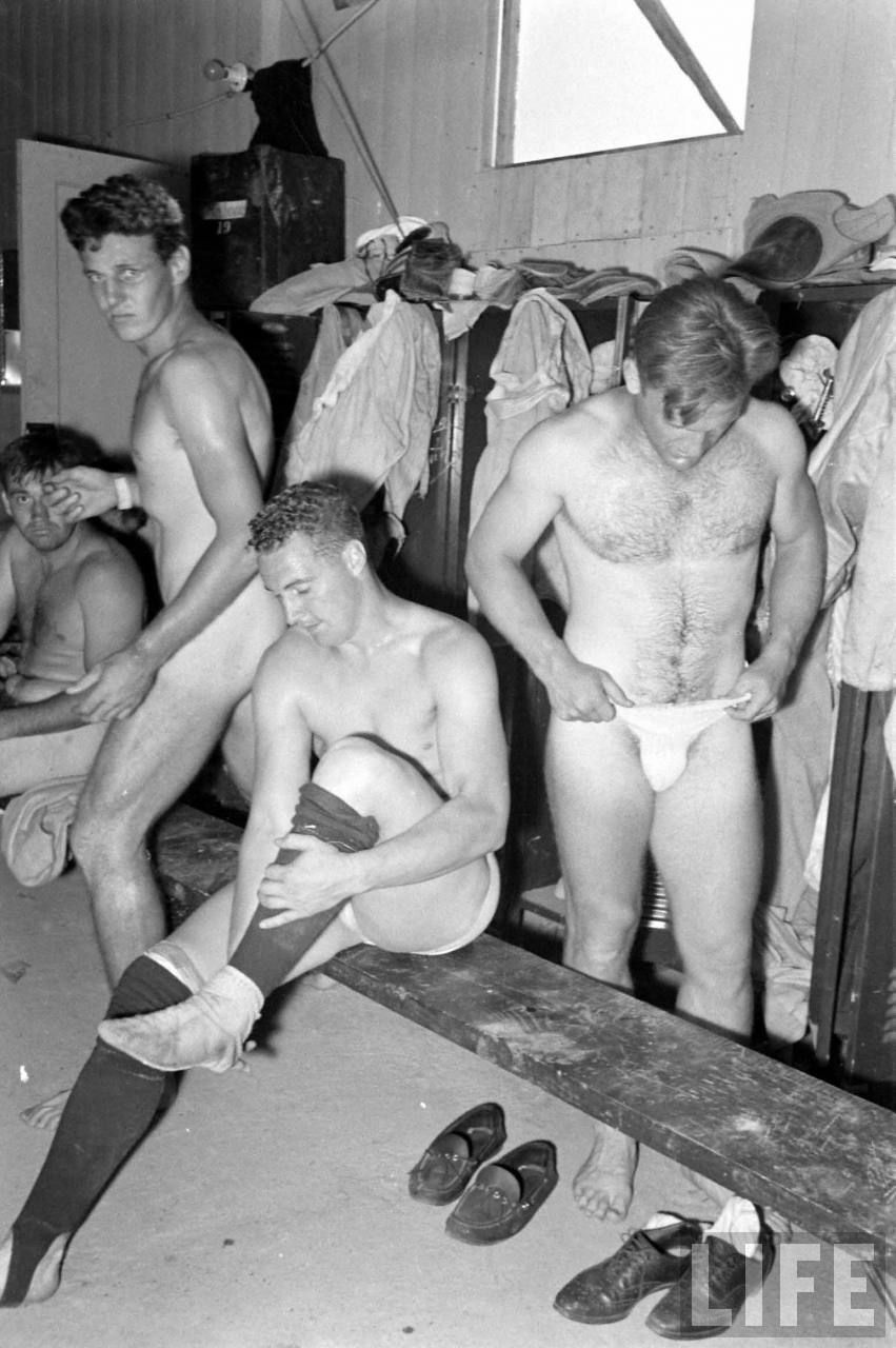1938 Washington Redskins Locker Room.jpg